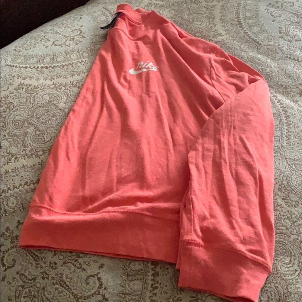 Nike - Picture 3 of 4